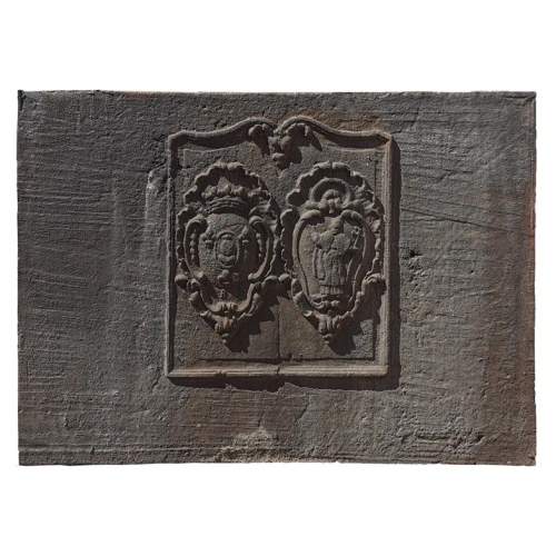 Grande plaque de cheminée du XVIIIe siècle à décor de double armoiries
