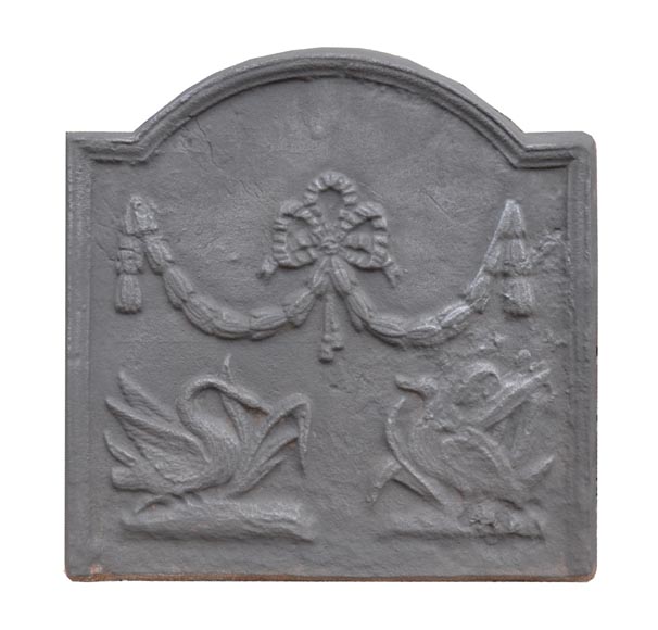 Petite plaque de cheminée en fonte de style Louis XVI au canard et au cygne Petite plaque de cheminée en fonte de style Louis XVI au canard et au cygne-0