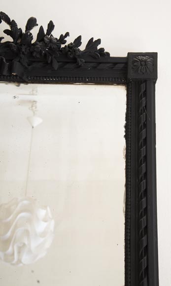 Trumeau de style Louis XVI sculpté d'une belle couronne de fleurs Trumeau de style Louis XVI sculpté d'une belle couronne de fleurs-2