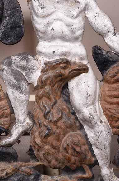 Très rare plaque de cheminée ajourée en fonte peinte  Très rare plaque de cheminée ajourée en fonte peinte