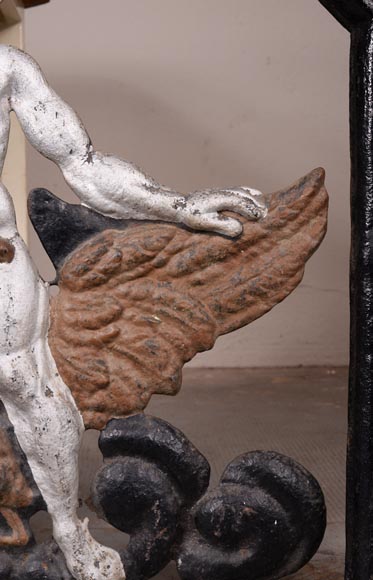 Très rare plaque de cheminée ajourée en fonte peinte  Très rare plaque de cheminée ajourée en fonte peinte