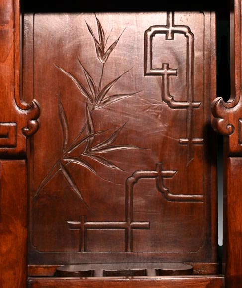 CHARBONNIER (ébéniste) pour L’ESCALIER DE CRISTAL, Cabinet japonisant à panneau laqué coulissant, vers 1890 CHARBONNIER (ébéniste) pour L’ESCALIER DE CRISTAL, Cabinet japonisant à panneau laqué coulissant, vers 1890-13