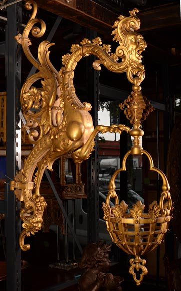 Eugène Piat (attr. à), Lanterne murale en bronze doré Eugène Piat (attr. à), Lanterne murale en bronze doré-1