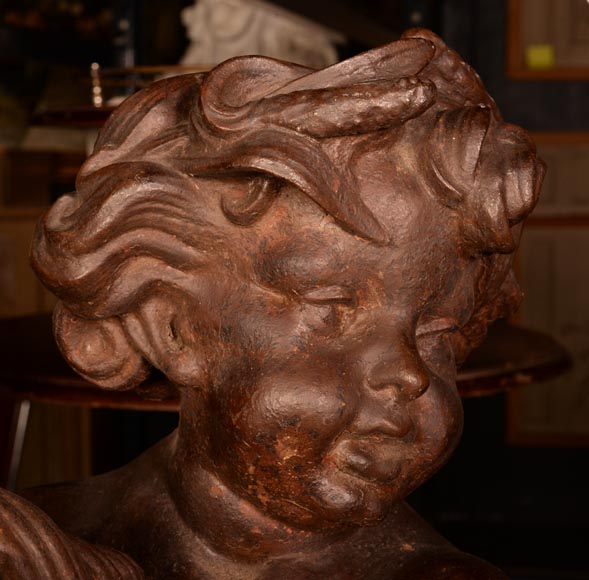 Statue en fonte formant fontaine d'un enfant au coquillage Statue en fonte formant fontaine d'un enfant au coquillage-2