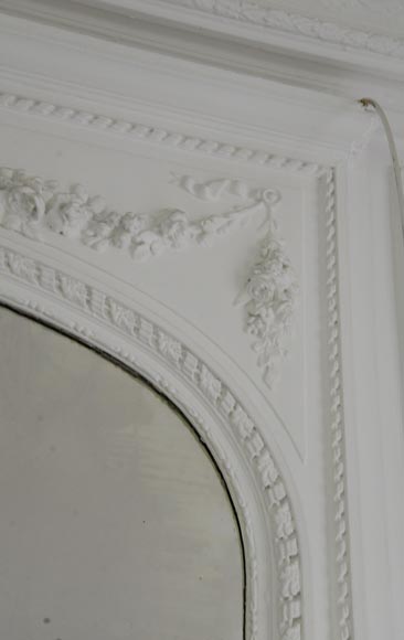 Trumeau ancien de style Louis XVI décoré d'une couronne de fleurs Trumeau ancien de style Louis XVI décoré d'une couronne de fleurs-2