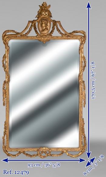 Trumeau ancien de style Napoléon III en bois doré sculpté à décor d'un profil en médaillon Trumeau ancien de style Napoléon III en bois doré sculpté à décor d'un profil en médaillon-9