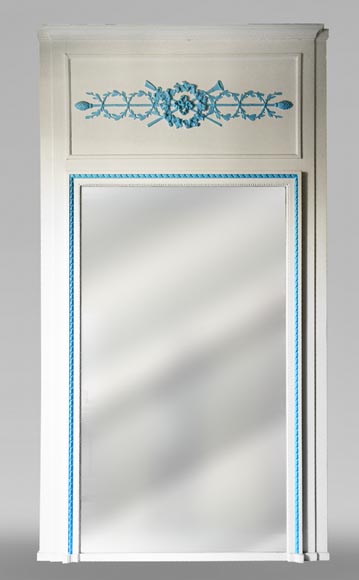 Trumeau ancien de style Louis XVI peint à décor d'une couronne de fleurs Trumeau ancien de style Louis XVI peint à décor d'une couronne de fleurs-0