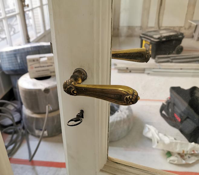 Paire de grandes doubles portes à carreaux, fin du XIXe siècle Paire de grandes doubles portes à carreaux, fin du XIXe siècle-4