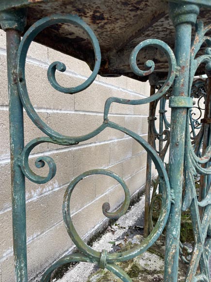 Paire de consoles d’extérieur en fer forgé, forme demi-lune Paire de consoles d’extérieur en fer forgé, forme demi-lune-8