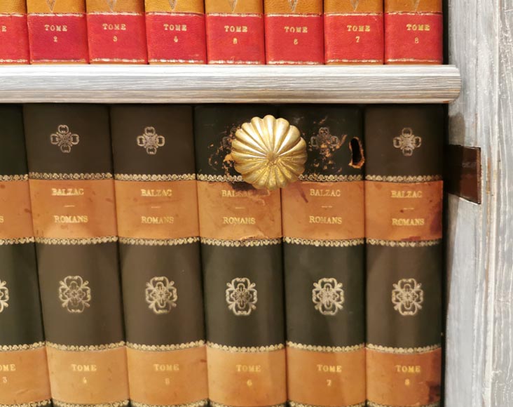 Pièce de boiserie à décor de bibliothèque en trompe l’oeil, fin du XXe siècle Pièce de boiserie à décor de bibliothèque en trompe l’oeil, fin du XXe siècle-4