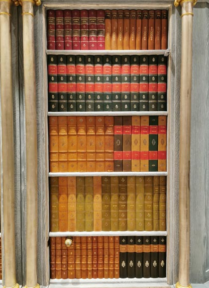 Pièce de boiserie à décor de bibliothèque en trompe l’oeil, fin du XXe siècle Pièce de boiserie à décor de bibliothèque en trompe l’oeil, fin du XXe siècle-6