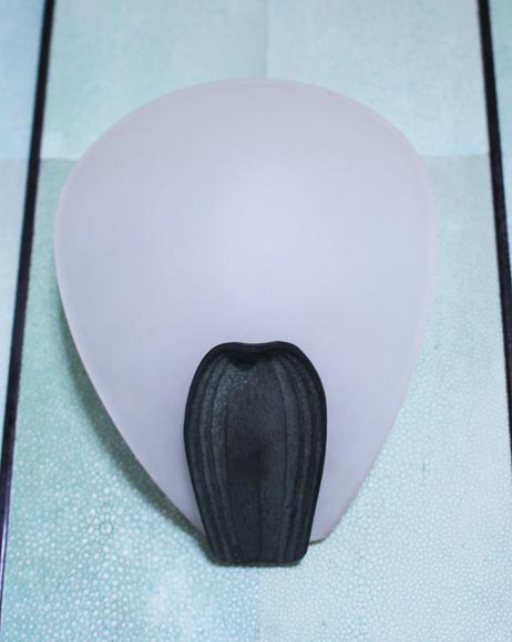 Emilio Terry (1890 -1869) (dans le goût de), Pièce ronde aux murs ornés de papier peint imitant le galuchat, fin du XXe siècle Emilio Terry (1890 -1869) (dans le goût de), Pièce ronde aux murs ornés de papier peint imitant le galuchat, fin du XXe siècle-8