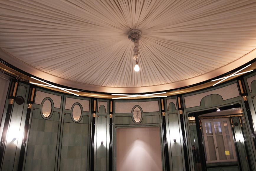 Emilio Terry (1890 -1869) (dans le goût de), Pièce ronde aux murs ornés de papier peint imitant le galuchat, fin du XXe siècle Emilio Terry (1890 -1869) (dans le goût de), Pièce ronde aux murs ornés de papier peint imitant le galuchat, fin du XXe siècle-15