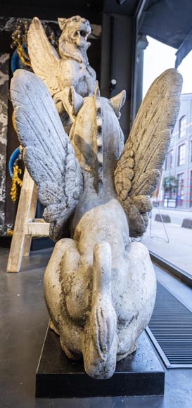 Rare paire de lions ailés, fonte de fer, époque XIXe siècle Rare paire de lions ailés, fonte de fer, époque XIXe siècle-4