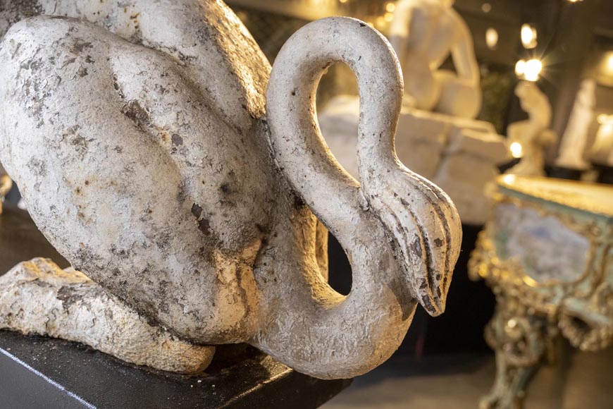 Rare paire de lions ailés, fonte de fer, époque XIXe siècle Rare paire de lions ailés, fonte de fer, époque XIXe siècle-6