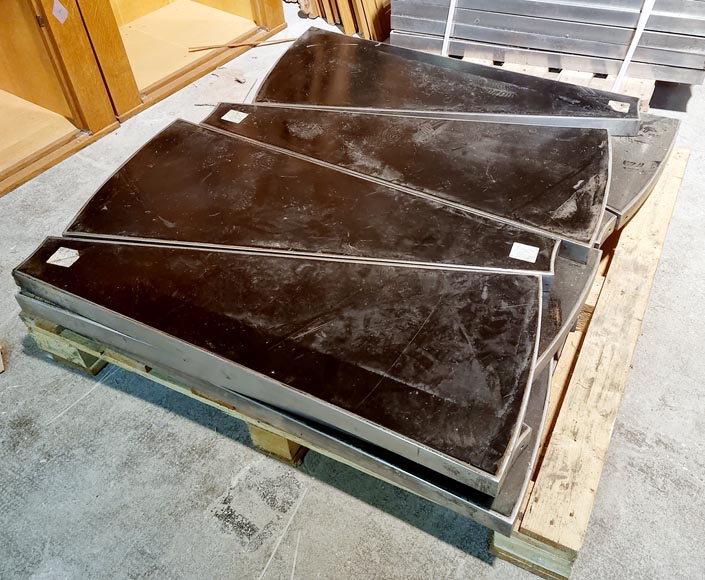 Escalier en inox en colimaçon, vers 1970 Escalier en inox en colimaçon, vers 1970-5