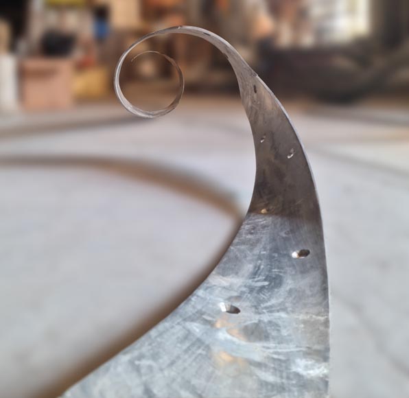 Escalier en inox en colimaçon, vers 1970 Escalier en inox en colimaçon, vers 1970-8