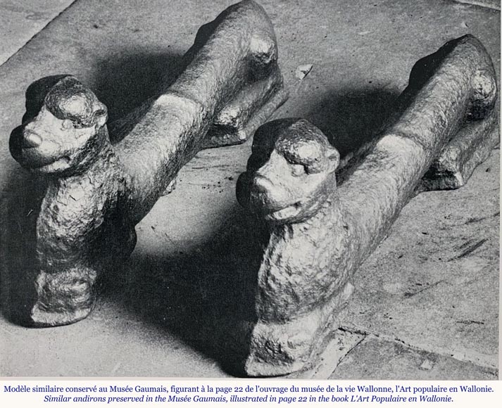 Rare paire de chenets zoomorphes en fonte de fer figurant un chien couché, Wallonie, XVIe siècle Rare paire de chenets zoomorphes en fonte de fer figurant un chien couché, Wallonie, XVIe siècle-7