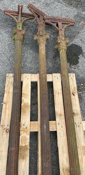 Lot de trois colonnes composites en fonte  Lot de trois colonnes composites en fonte -7