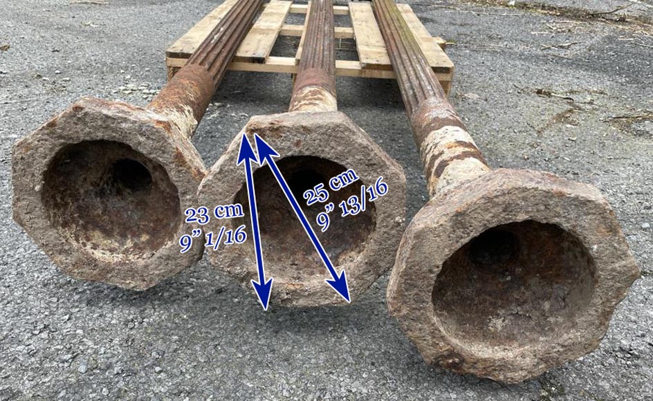 Lot de trois colonnes composites en fonte  Lot de trois colonnes composites en fonte -10