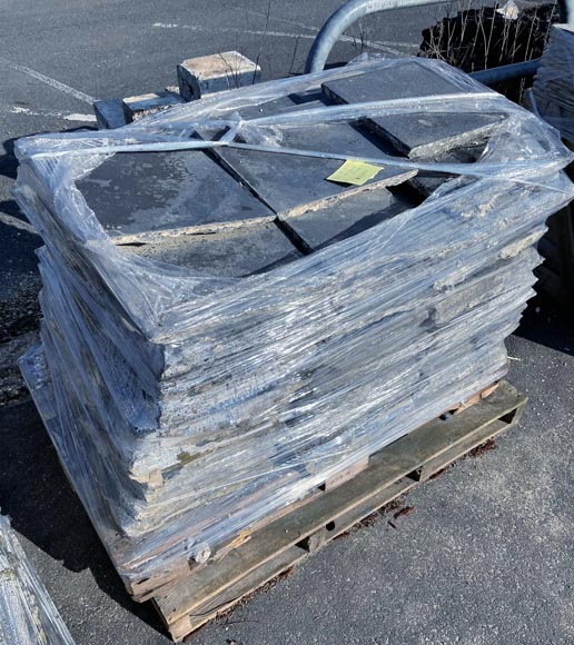 Important ensemble 280m² de dalles en pierre noire de soignies, XIXe siècle Important ensemble 280m² de dalles en pierre noire de soignies, XIXe siècle-12