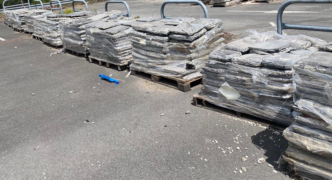 Important ensemble 280m² de dalles en pierre noire de soignies, XIXe siècle Important ensemble 280m² de dalles en pierre noire de soignies, XIXe siècle-15