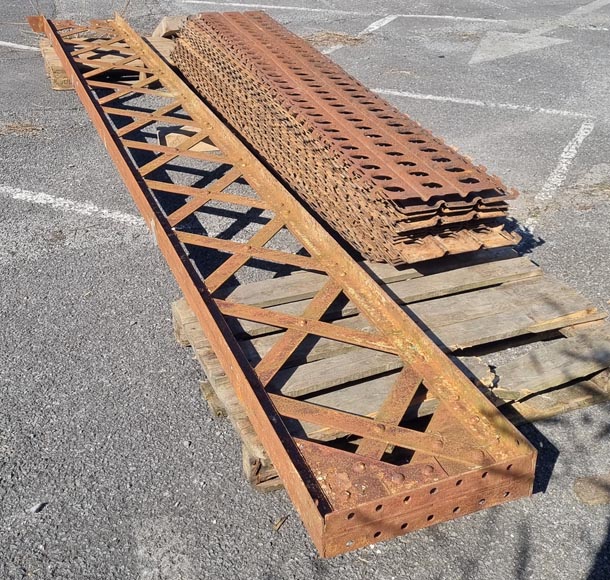 Deux structures métalliques rectangulaires, XIXe siècle  Deux structures métalliques rectangulaires, XIXe siècle -8