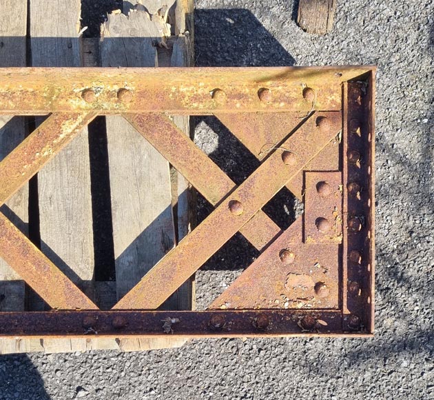 Deux structures métalliques rectangulaires, XIXe siècle  Deux structures métalliques rectangulaires, XIXe siècle -9