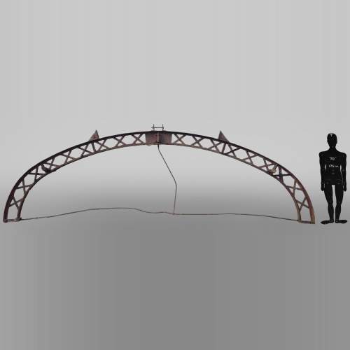 Ensemble de douze structures métalliques en forme d'arc, XIXe siècle