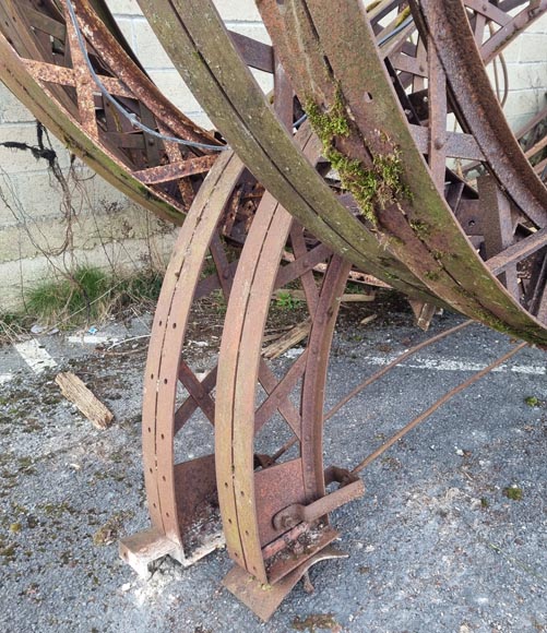 Ensemble de douze structures métalliques en forme d'arc, XIXe siècle  Ensemble de douze structures métalliques en forme d'arc, XIXe siècle -7