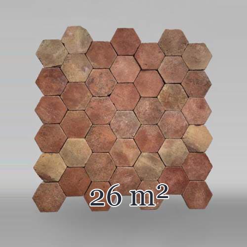 Lot de 16 m² de dalles hexagonales anciennes en terre cuite, XVIIIe siècle