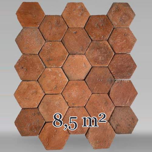 Lot de 8,5 m² de dalles hexagonales anciennes en terre cuite des tuileries de Perrusson, Charente, fin du XIXe siècle