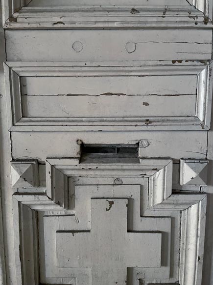 Grande double porte en bois peint en vert et dessus de porte, XXe siècle Grande double porte en bois peint en vert et dessus de porte, XXe siècle -9