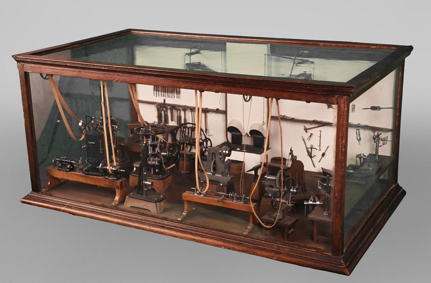 Maquette représentant un atelier de ferronnerie Maquette représentant un atelier de ferronnerie-2