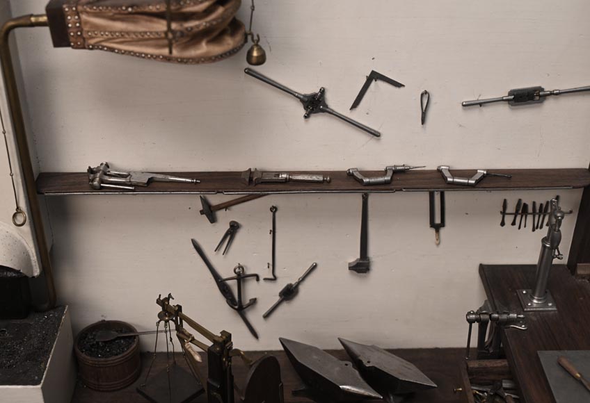 Maquette représentant un atelier de ferronnerie Maquette représentant un atelier de ferronnerie-16