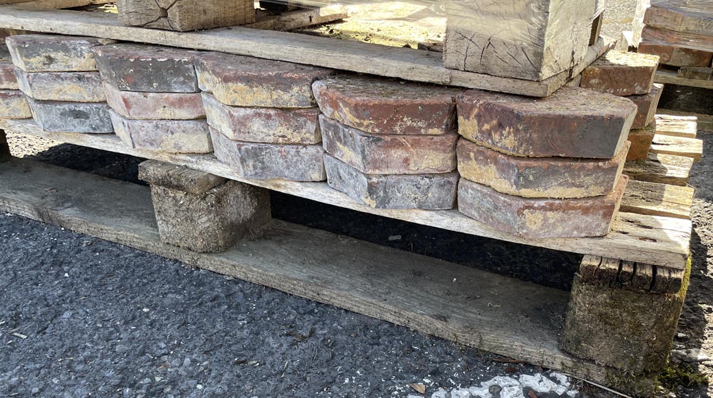 Petit lot d'environ 1,5m² de dalles hexagonales anciennes en terre cuite Petit lot d'environ 1,5m² de dalles hexagonales anciennes en terre cuite-5