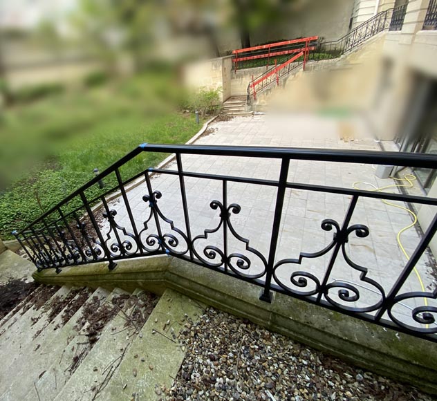 Ensemble de rambardes d'escalier monumental, en fonte, fin XIXe siècle Ensemble de rambardes d'escalier monumental, en fonte, fin XIXe siècle-7