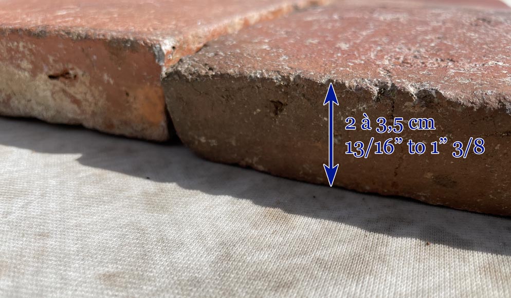 Lot d'environ 12m² de tomettes anciennes en terre cuite Lot d'environ 12m² de tomettes anciennes en terre cuite-4