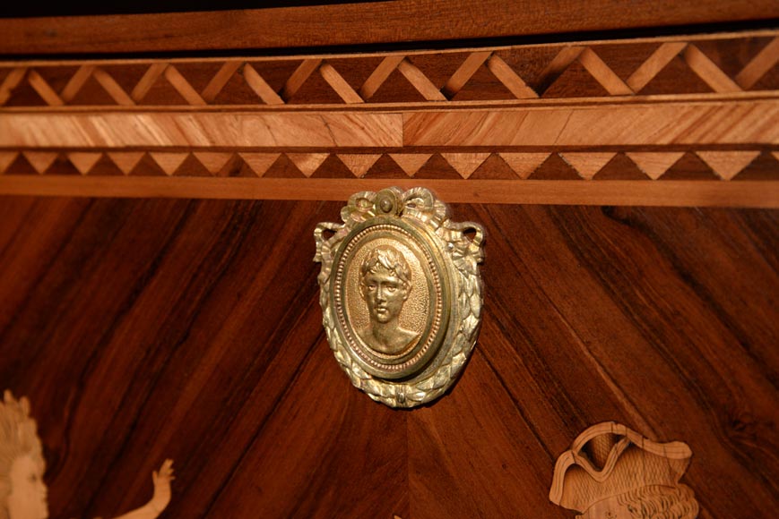 Giuseppe MAGGIOLINI (1738 – 1814)(Entourage de),Remarquable paire de commodes néoclassiques à décor de marqueterie présentant un « Départ pour la chasse » et un « Retour de la chasse », début du XIXe siècle Giuseppe MAGGIOLINI (1738 – 1814)(Entourage de),Remarquable paire de commodes néoclassiques à décor de marqueterie présentant un « Départ pour la chasse » et un « Retour de la chasse », début du XIXe siècle-13