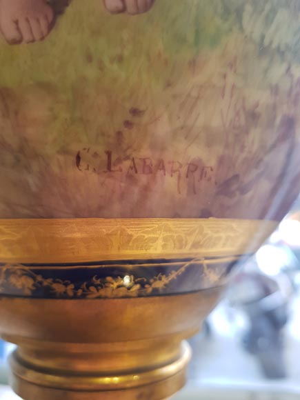 MANUFACTURE DE SÈVRES et Charles LABARRE (peintre) - Paire de vases en porcelaine montés en bronze doré, vers 1890 MANUFACTURE DE SÈVRES et Charles LABARRE (peintre) - Paire de vases en porcelaine montés en bronze doré, vers 1890-12