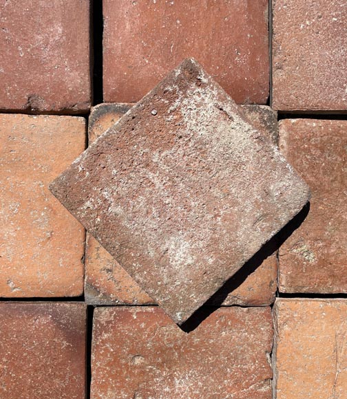 Lot d'environ 5m² de tomettes carrées en terre cuite Lot d'environ 5m² de tomettes carrées en terre cuite-2