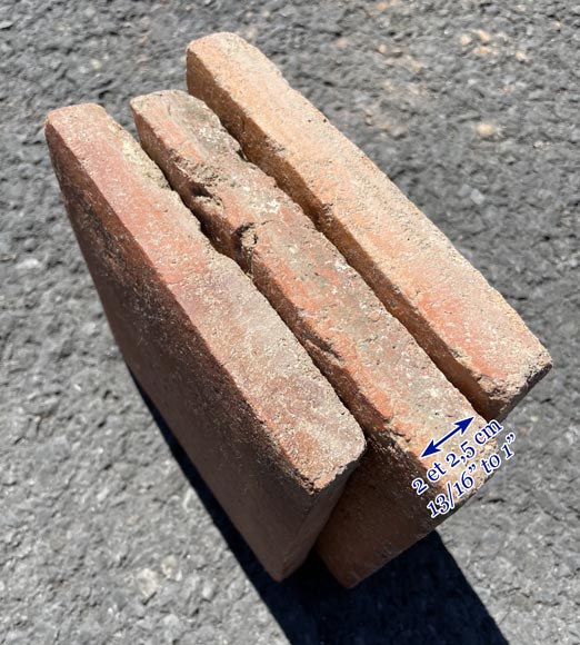 Lot d'environ 5m² de tomettes carrées en terre cuite Lot d'environ 5m² de tomettes carrées en terre cuite-4