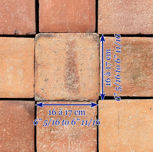 Lot d'environ 5m² de tomettes carrées en terre cuite Lot d'environ 5m² de tomettes carrées en terre cuite-6