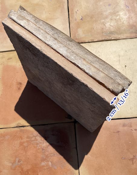 Lot d'environ 19 m² de tomettes carrées en terre cuite Lot d'environ 19 m² de tomettes carrées en terre cuite-3