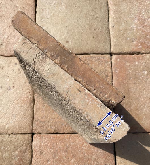 Lot d'environ 3,5 m² de tomettes carrées en terre cuite Lot d'environ 3,5 m² de tomettes carrées en terre cuite-6