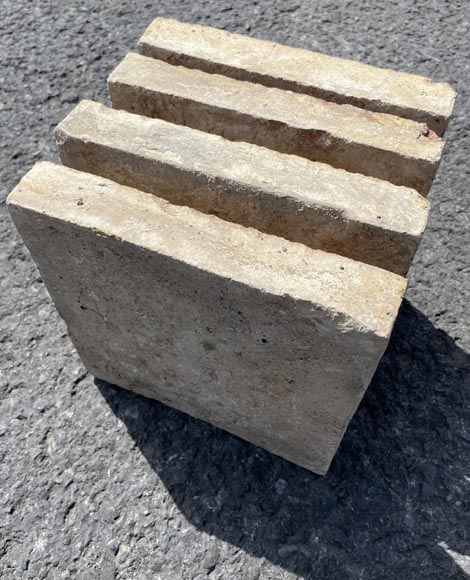 Lot d'environ 2m² de tomettes carrées en terre cuite Lot d'environ 2m² de tomettes carrées en terre cuite-3