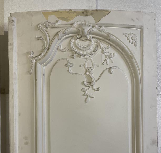 Exceptionnelle paire de double portes galbées de style Louis XV, décorées sur les deux faces Exceptionnelle paire de double portes galbées de style Louis XV, décorées sur les deux faces-11