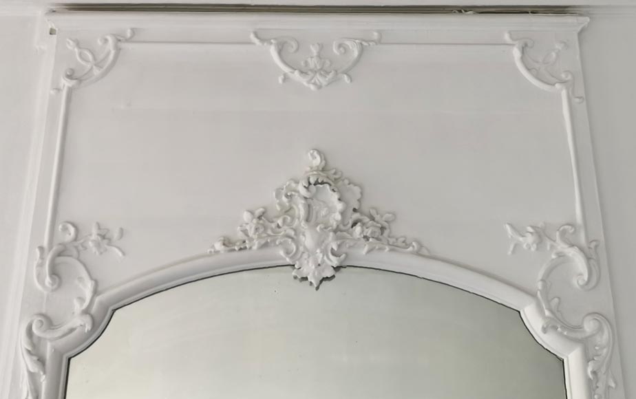 Trumeau de style Louis XV au décor de coquille asymétrique Trumeau de style Louis XV au décor de coquille asymétrique-1
