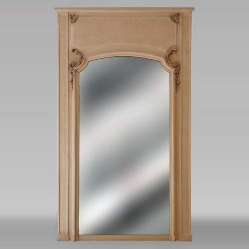 Trumeau beige de style Louis XV, fin du XIXe siècle