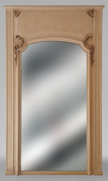 Trumeau beige de style Louis XV, fin du XIXe siècle Trumeau beige de style Louis XV, fin du XIXe siècle-0
